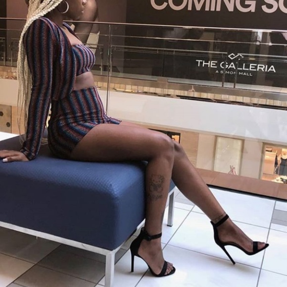 High waisted shorts set. Sizes S/M/L. - Picture 6 of 6